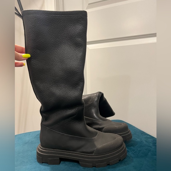 Zara Leather Boots - Picture 1 of 9